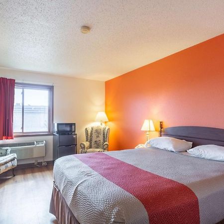 Motel 6-Saukville, Wi Extérieur photo