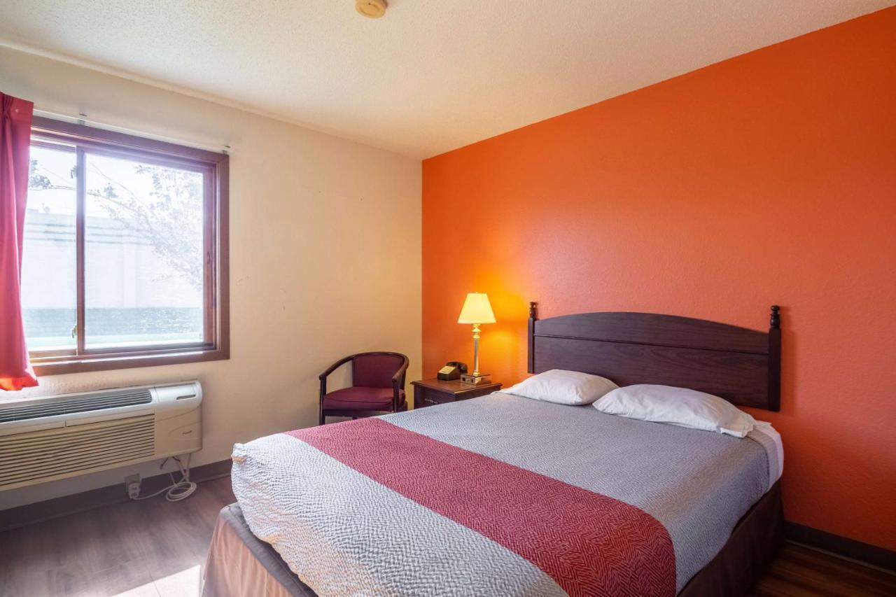 Motel 6-Saukville, Wi Extérieur photo